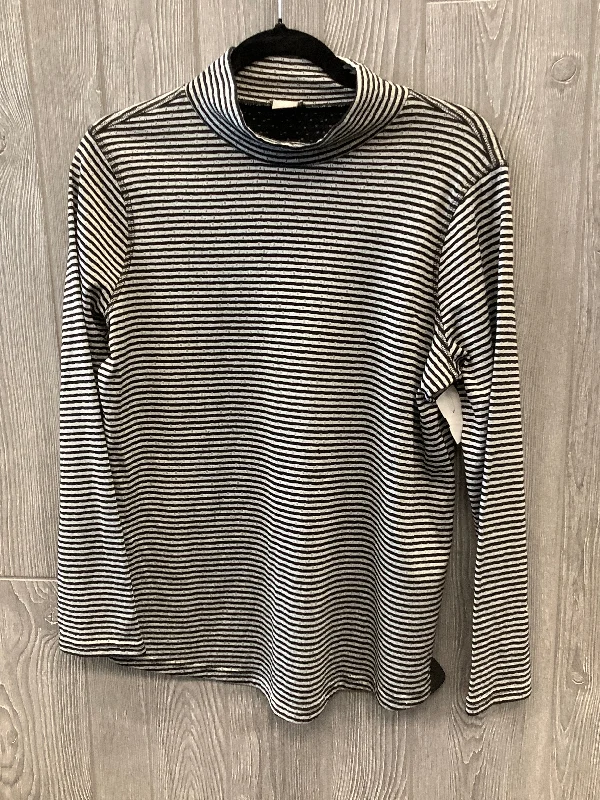 Top Long Sleeve By Zenergy By Chicos In Striped Pattern, Size: M